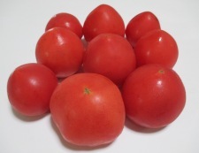 トマトソース　材料
