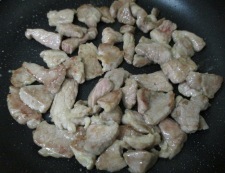 豚肉とピーマンの味噌炒め　調理③