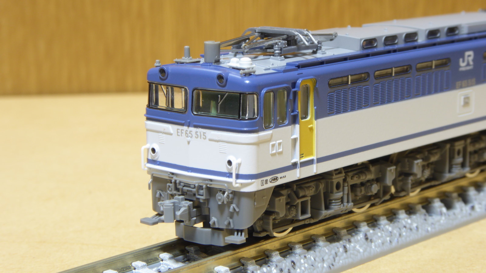 TOMIX EF65-500（F形・JR貨物更新車） 入線 | 気軽にNゲージ＠鉄道模型を楽しむ