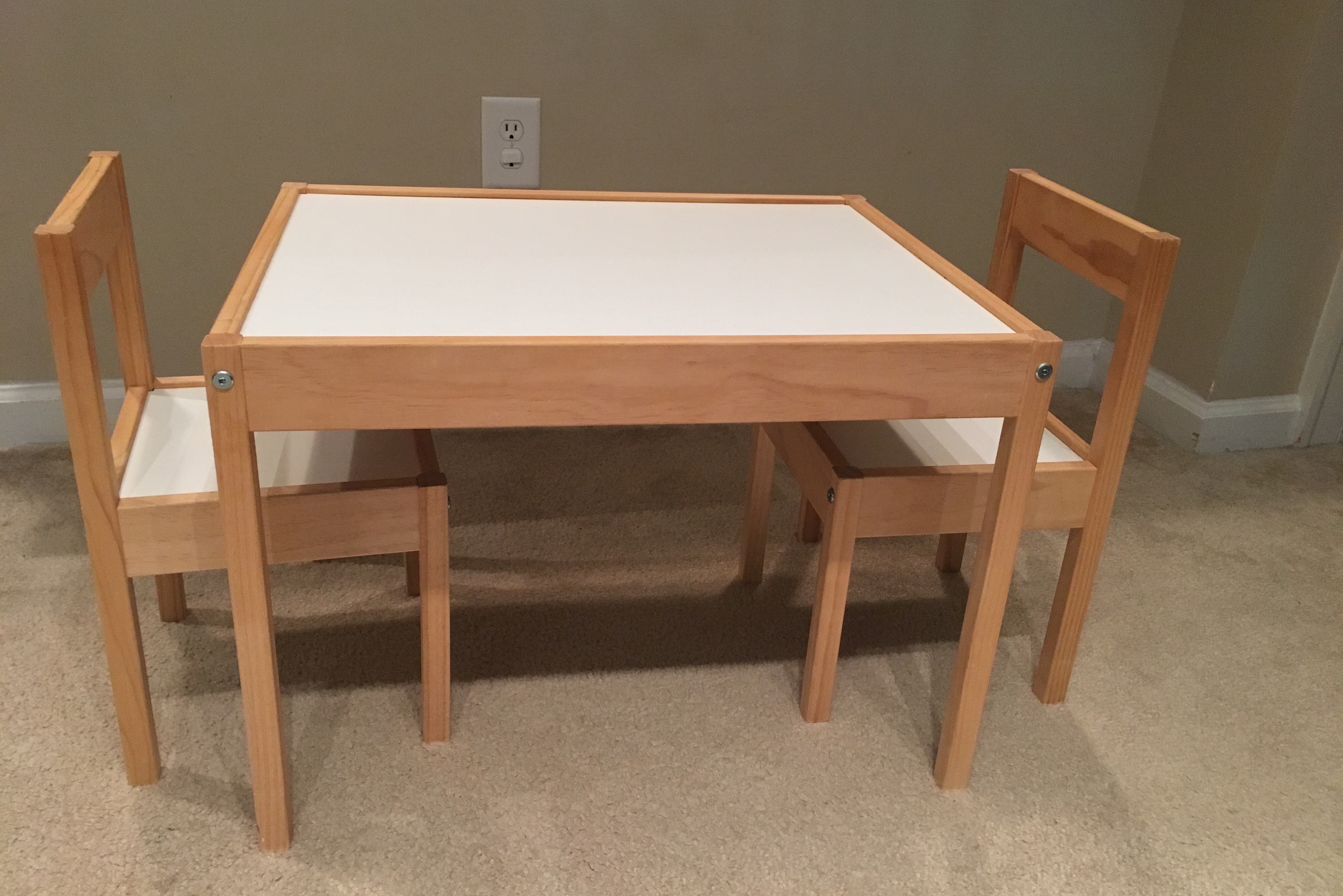 《売約済》IKEA子供用ローテーブル＆チェア ＄15 ムービングセール