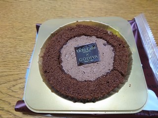 sローソンのショコラロールケーキ (1)