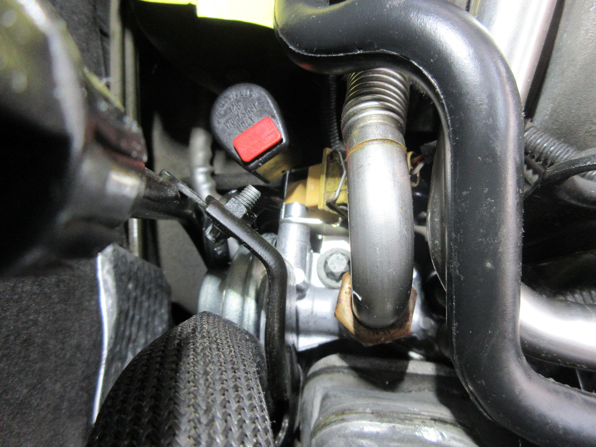 メルセデスベンツ C200 W203 メンテナンス(エンジンストール・EGR修理) | アストンマーティン・ポルシェ・外車・輸入車販売・車検・整備・点  検・修理・ASTONMARTIN・PORSCHE