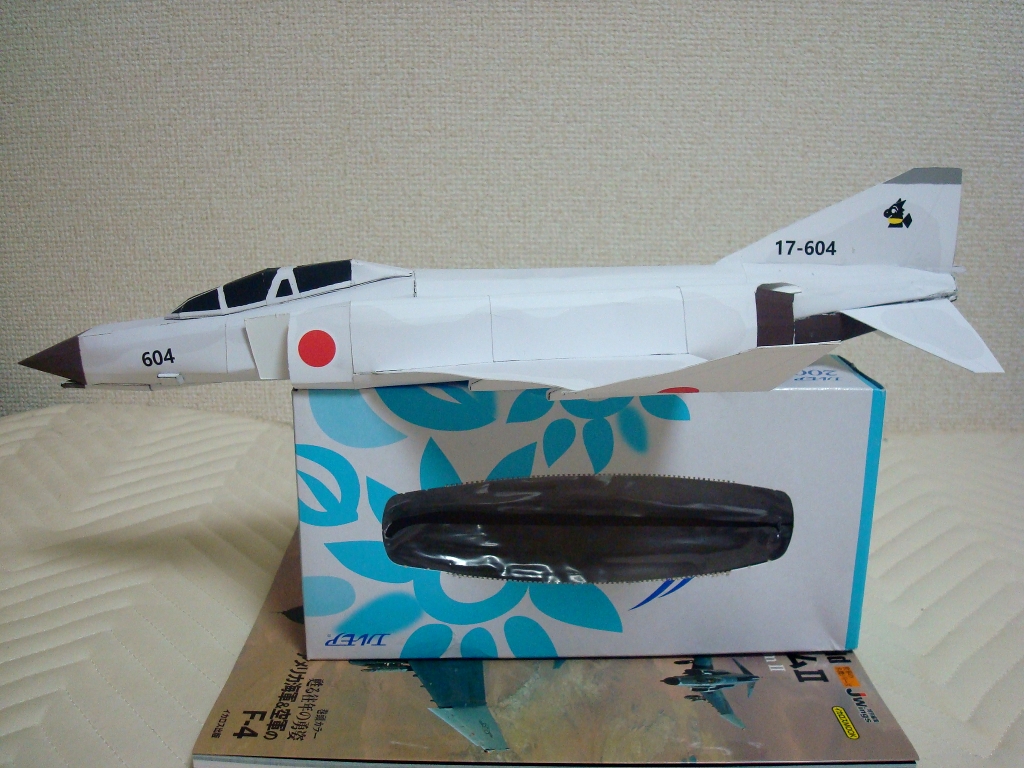 F-4E_PhantomⅡ_side