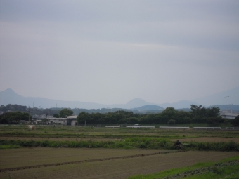 薄っすら右から富士山、矢倉岳、金時山　２１０５２４