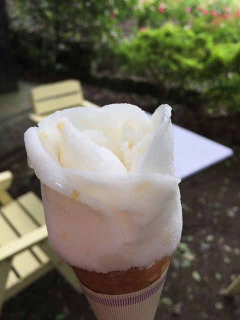ローズガーデンカフェ 薔薇のアイス（レモン）