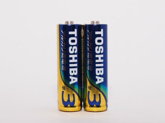乾電池の画像集 出張所Ⅱ TOSHIBA アルカリ乾電池 単3形 LR6(L)/1.5V (LR6L 10MP)
